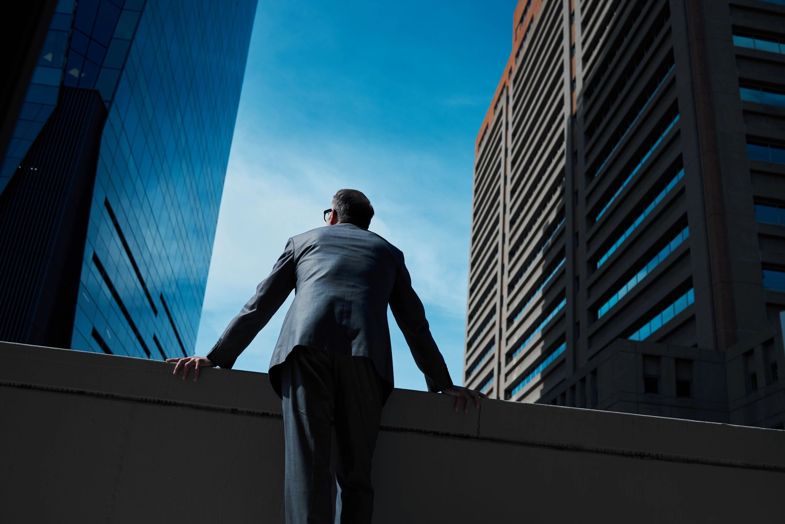 Professional in the city representing discreet investigative work